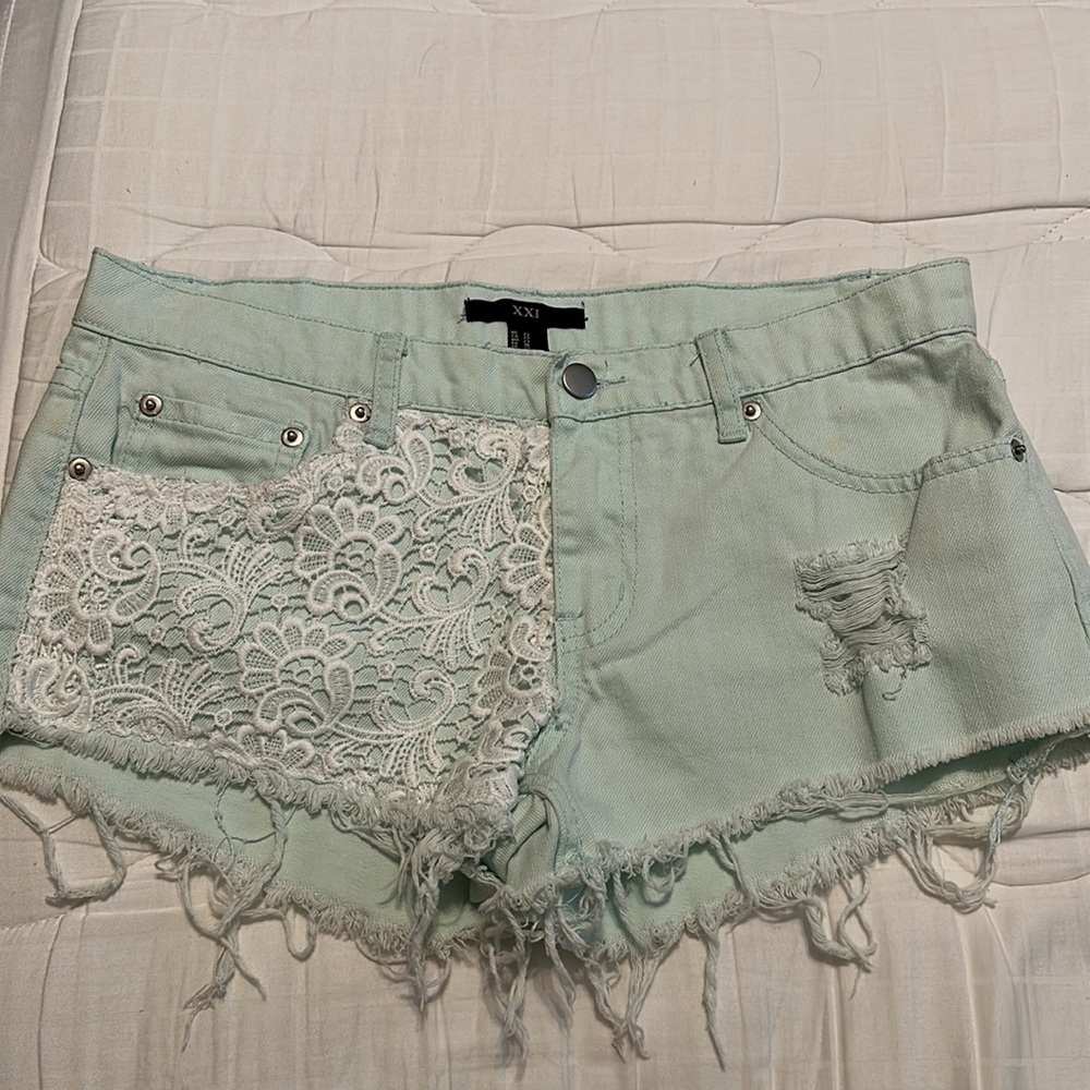 Shorts - Picture 4 of 5